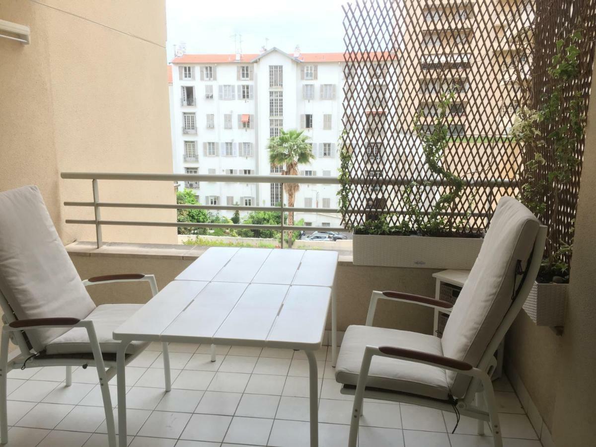 Quiet Flat Next To The Beach Νίκαια Εξωτερικό φωτογραφία