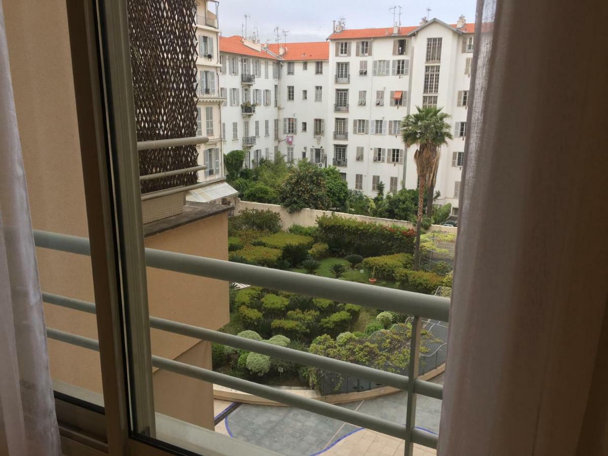 Quiet Flat Next To The Beach Διαμέρισμα Νίκαια Εξωτερικό φωτογραφία